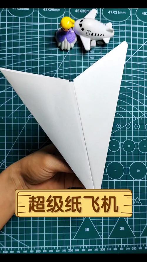 纸飞机下载的视频在哪找到:纸飞机下载的视频在哪找到啊