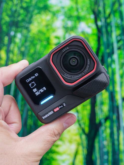 insta360:insta360 ace pro 2